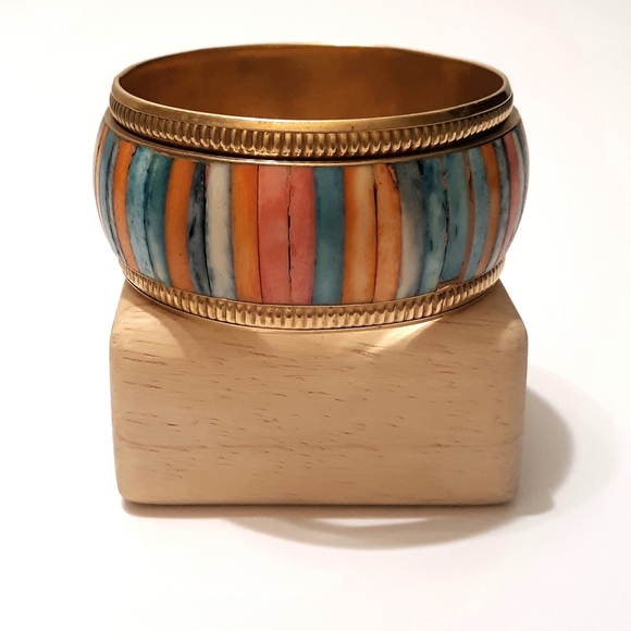 N/A Jewelry - Vintage Multi-Color seashell Bracelet Chunk
